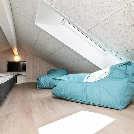5 Star In Idestrup 度假居