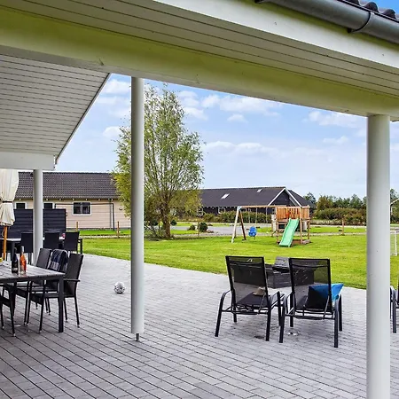 5 Star In Idestrup * Bøtø By