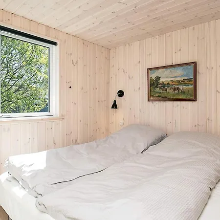 5 Star In Idestrup 度假居