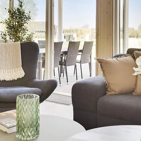 5 Star In Idestrup Bøtø By